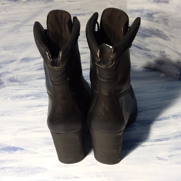 Timberland Black Anime Lace-up Heeled Boots size 8.5M - Picture 5 of 11